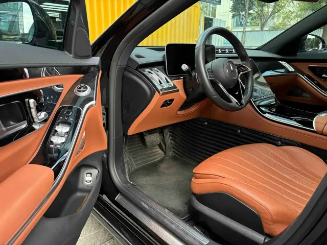 Mercedes-Benz S-Class — Фото автомобиля 3