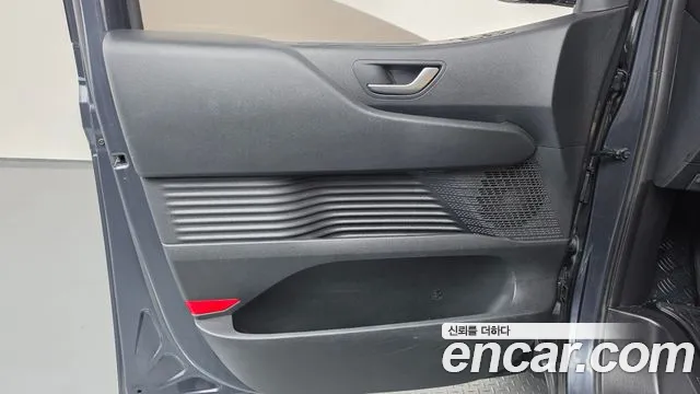 Hyundai Staria Staria — Фото автомобиля 24