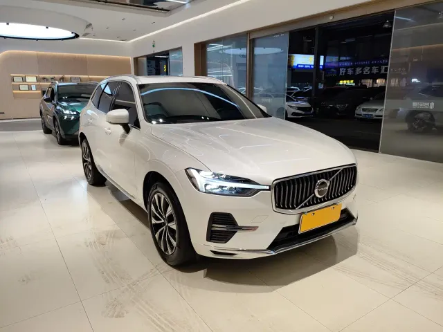 Volvo XC60 — Фото автомобиля 2