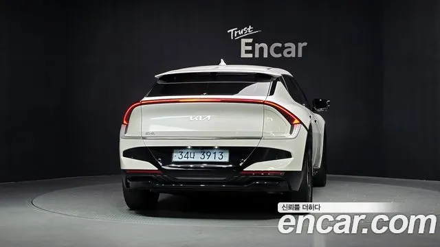 Kia EV6 — Фото автомобиля 4