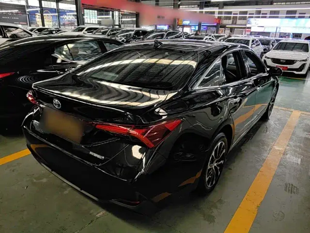 Toyota Avalon — Фото автомобиля 6