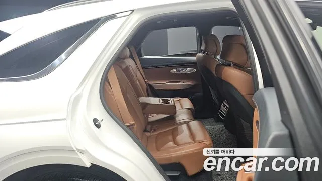 Genesis GV70 — Фото автомобиля 17