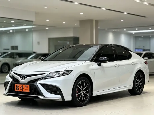 Фотография автомобиля — Toyota Camry