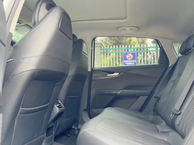 Changan Lamore — Фото автомобиля 6