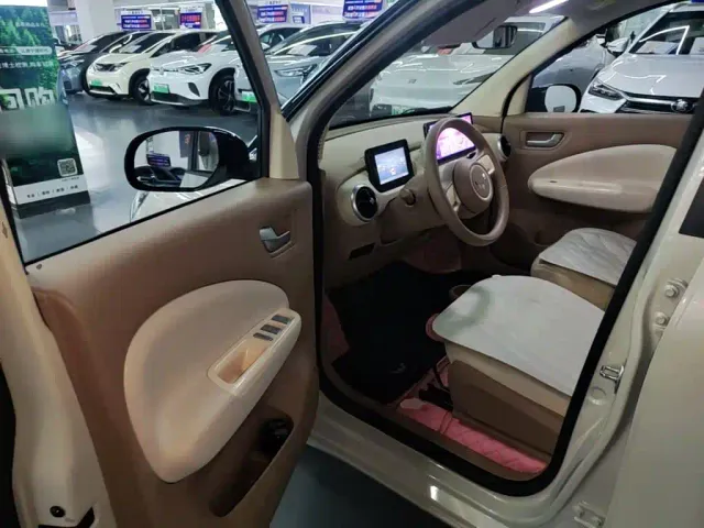 Wuling Hongguang Mini EV — Фото автомобиля 15