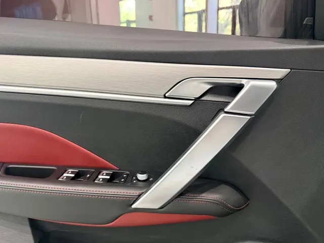 Geely Binyue — Фото автомобиля 10