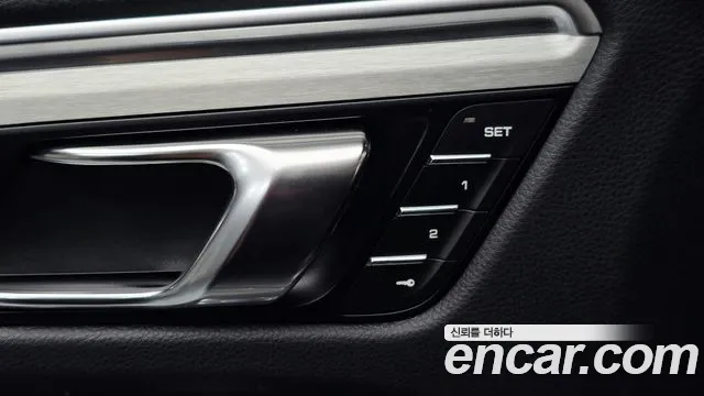 Porsche Macan — Фото автомобиля 15