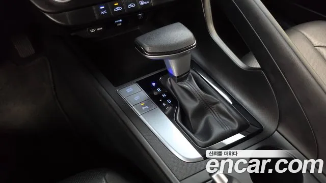 Hyundai Avante — Фото автомобиля 12
