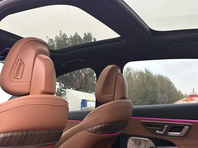 Mercedes-Benz E-Class — Фото автомобиля 23