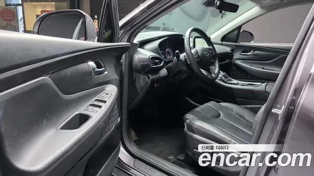 Hyundai Santafe — Фото автомобиля 9