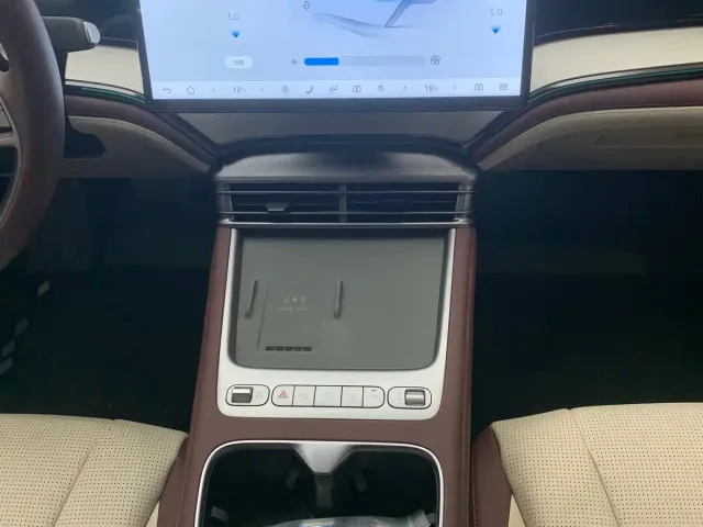 BYD Seal 07 DM-i — Фото автомобиля 13