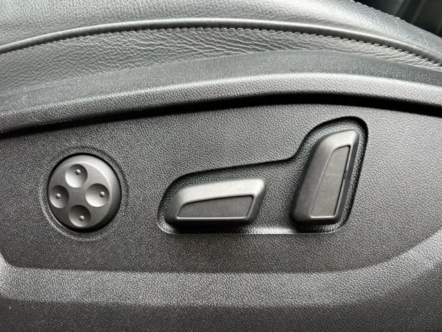 Audi Q2L — Фото автомобиля 11