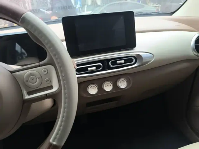 Wuling Hongguang Mini EV — Фото автомобиля 12