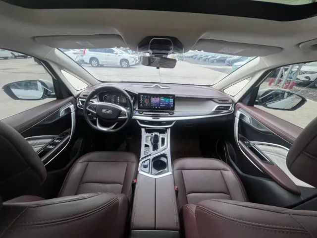 Geely Jiaji — Фото автомобиля 10