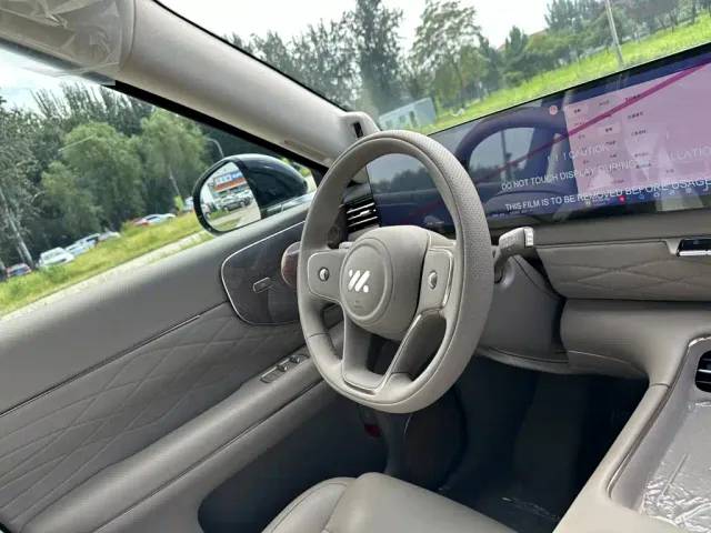 IM Motors LS9 — Фото автомобиля 18