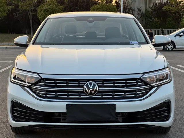 Volkswagen Sagitar — Фото автомобиля 3