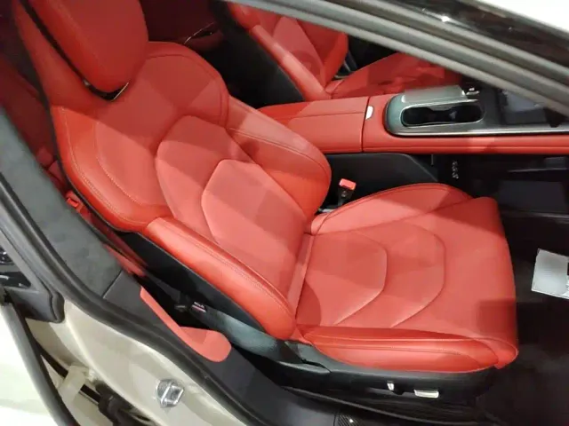 Xiaomi SU7 — Фото автомобиля 24