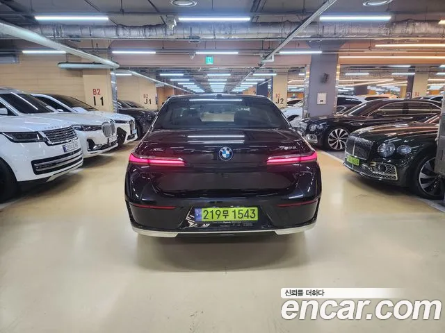 BMW 7-Series — Фото автомобиля 19