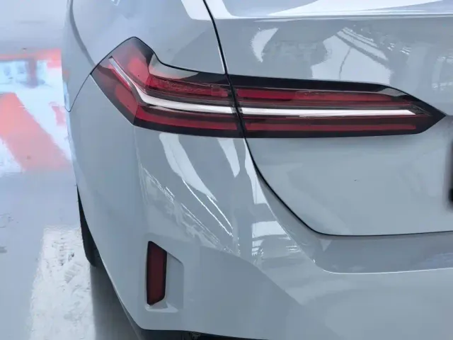 BMW 5 Series — Фото автомобиля 6