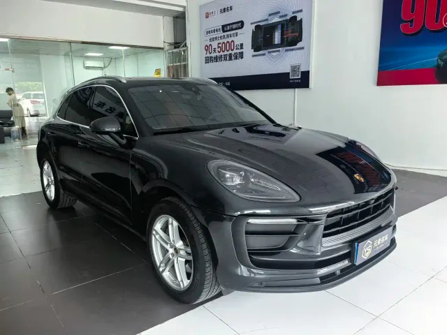 Фотография автомобиля — Porsche Macan
