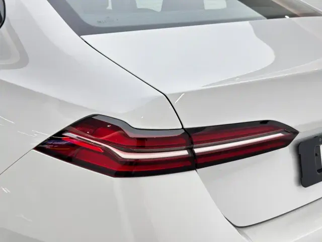 BMW 5 Series — Фото автомобиля 20