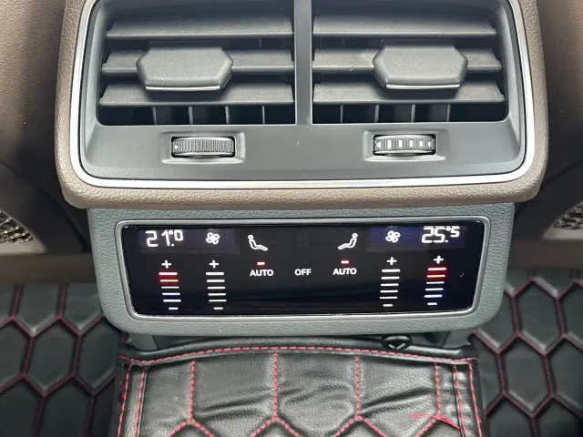Audi A7L — Фото автомобиля 18