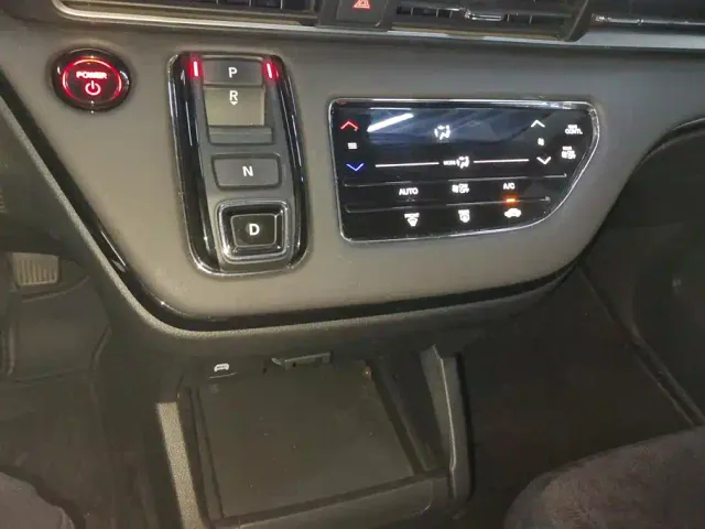 Honda Odyssey — Фото автомобиля 16