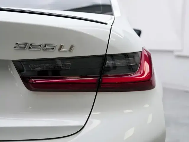 BMW 3 Series — Фото автомобиля 15