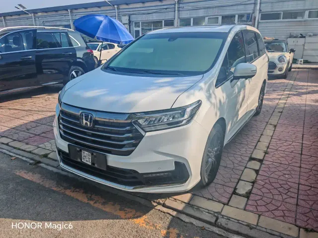 Фотография автомобиля — Honda Odyssey
