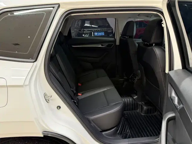 Skoda Karoq — Фото автомобиля 22
