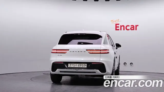 Genesis GV70 2.2 Дизель 2WD — Фото автомобиля 4