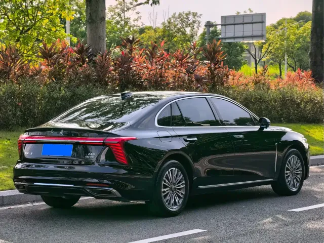 Hongqi H5 — Фото автомобиля 13