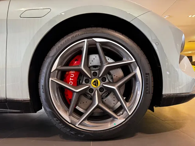 Lotus Emeya — Фото автомобиля 13