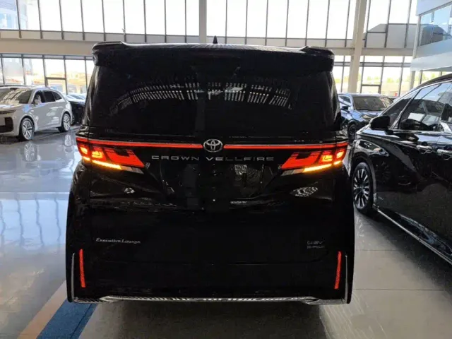 Toyota Vellfire — Фото автомобиля 5