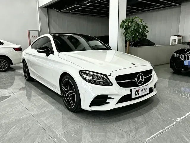 Mercedes-Benz C-Class — Фото автомобиля 3
