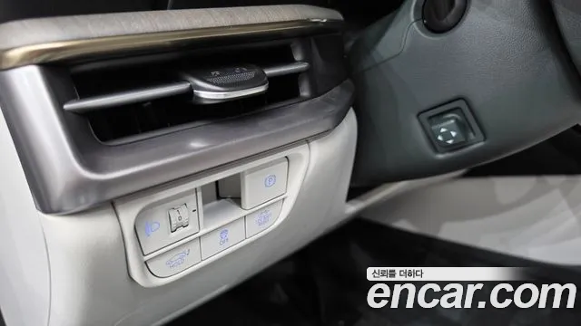 Hyundai Grandeur GN7 — Фото автомобиля 25