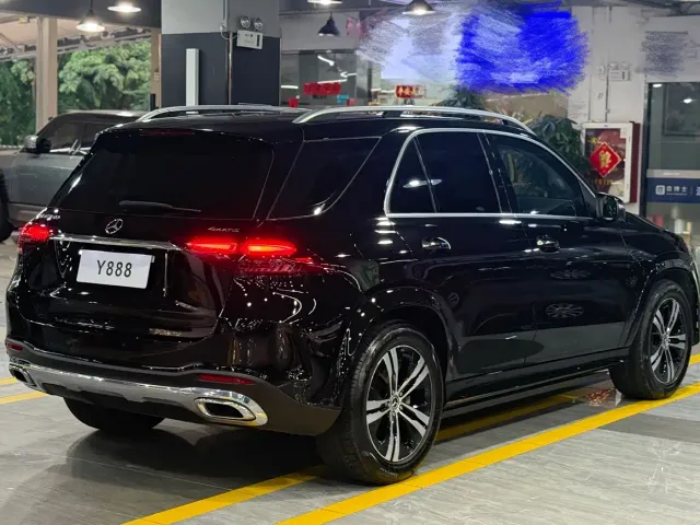 Mercedes-Benz GLE-Class — Фото автомобиля 12