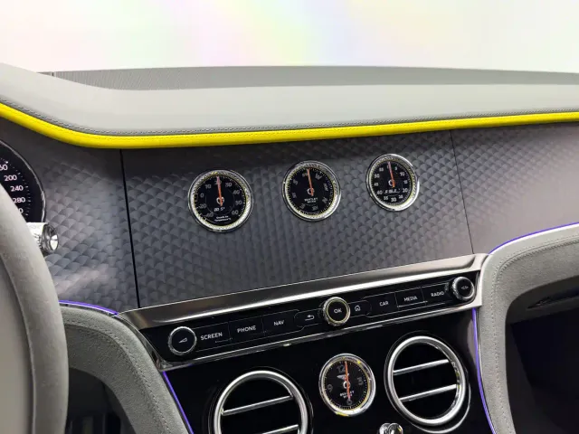 Bentley Continental Plug-in Hybrid — Фото автомобиля 24