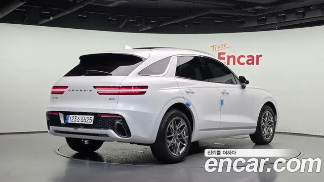 Genesis GV70 — Фото автомобиля 2