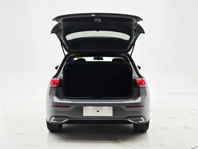 Volkswagen Golf — Фото автомобиля 5