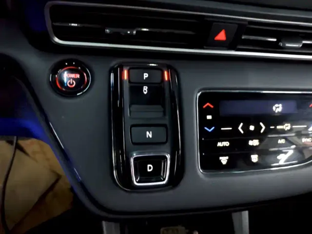 Honda Odyssey — Фото автомобиля 13