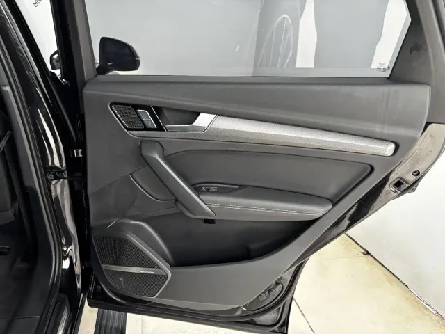 Audi Q5L — Фото автомобиля 23