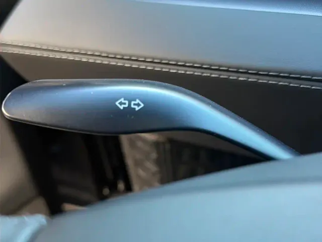 Tesla Model Y — Фото автомобиля 19