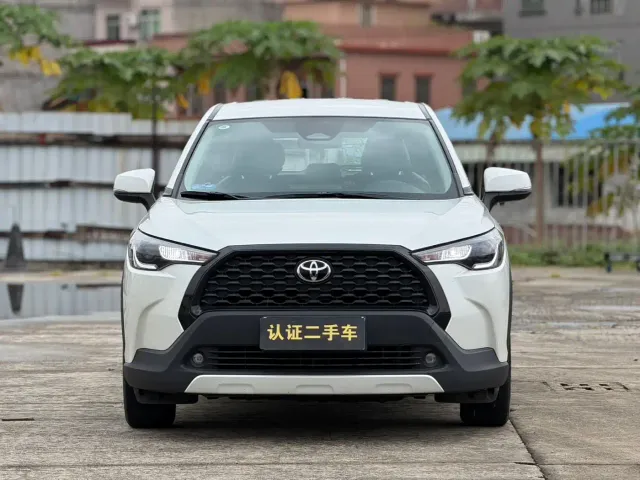 Toyota Corolla Cross — Фото автомобиля 2