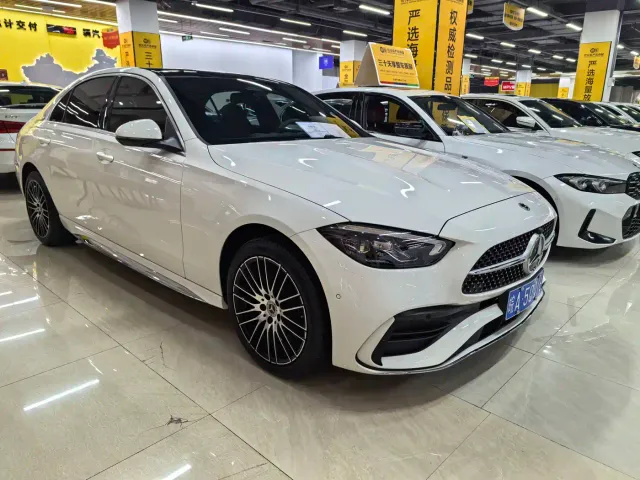 Mercedes-Benz C-Class — Фото автомобиля 3