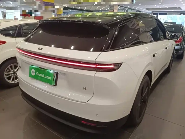Li Auto i6 — Фото автомобиля 6