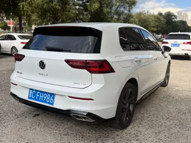 Volkswagen Golf — Фото автомобиля 6