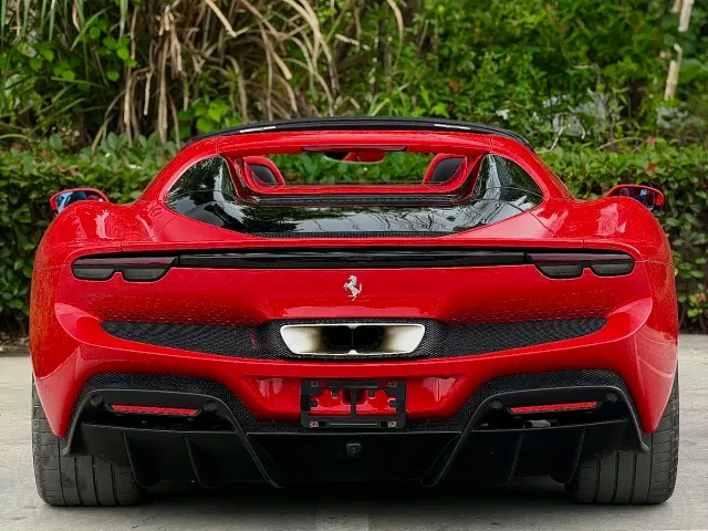 Ferrari 296 — Фото автомобиля 4