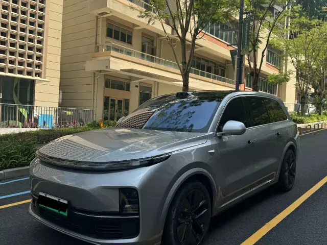 Фотография автомобиля — Li Auto L9