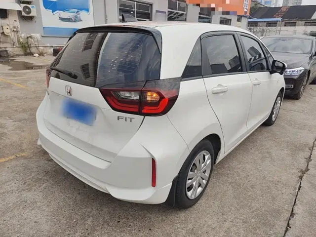 Honda Fit — Фото автомобиля 6